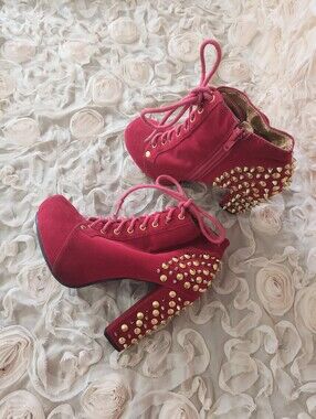 Red Studded Lace-Up Platform Ankle Boots. 🌹❤️‍🩹